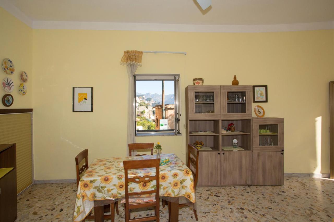 Ferienwohnung House Sun And Moon Amalfi Exterior foto