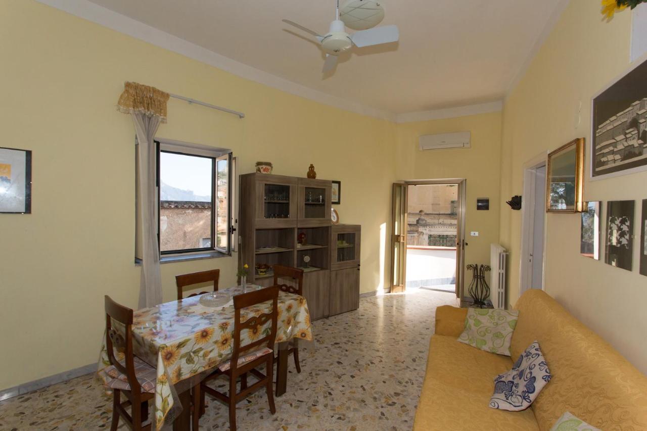 Ferienwohnung House Sun And Moon Amalfi Exterior foto